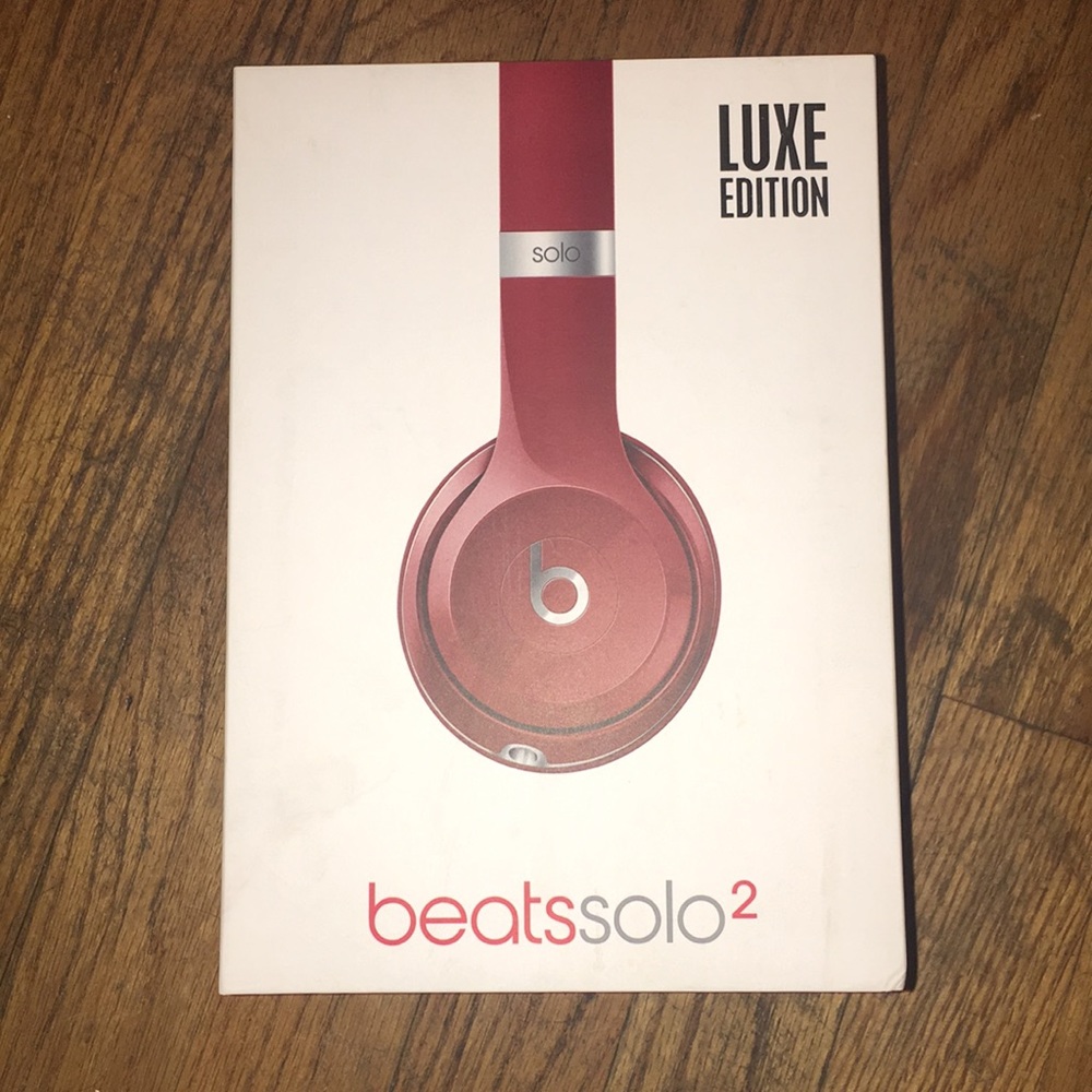 Beats Solo 2 luxe edition never worn